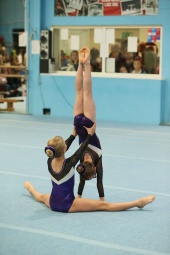 Acro 4